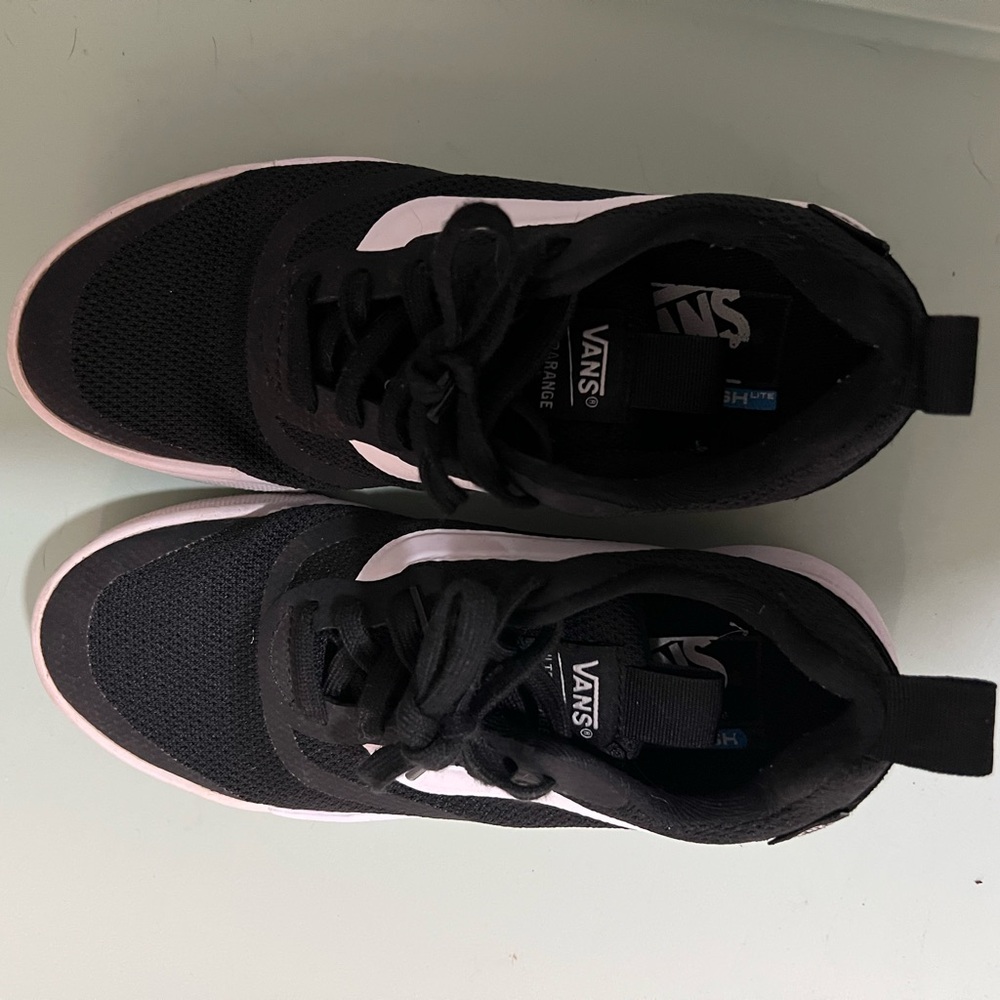 Vans Black and White Sneakers Classic Style